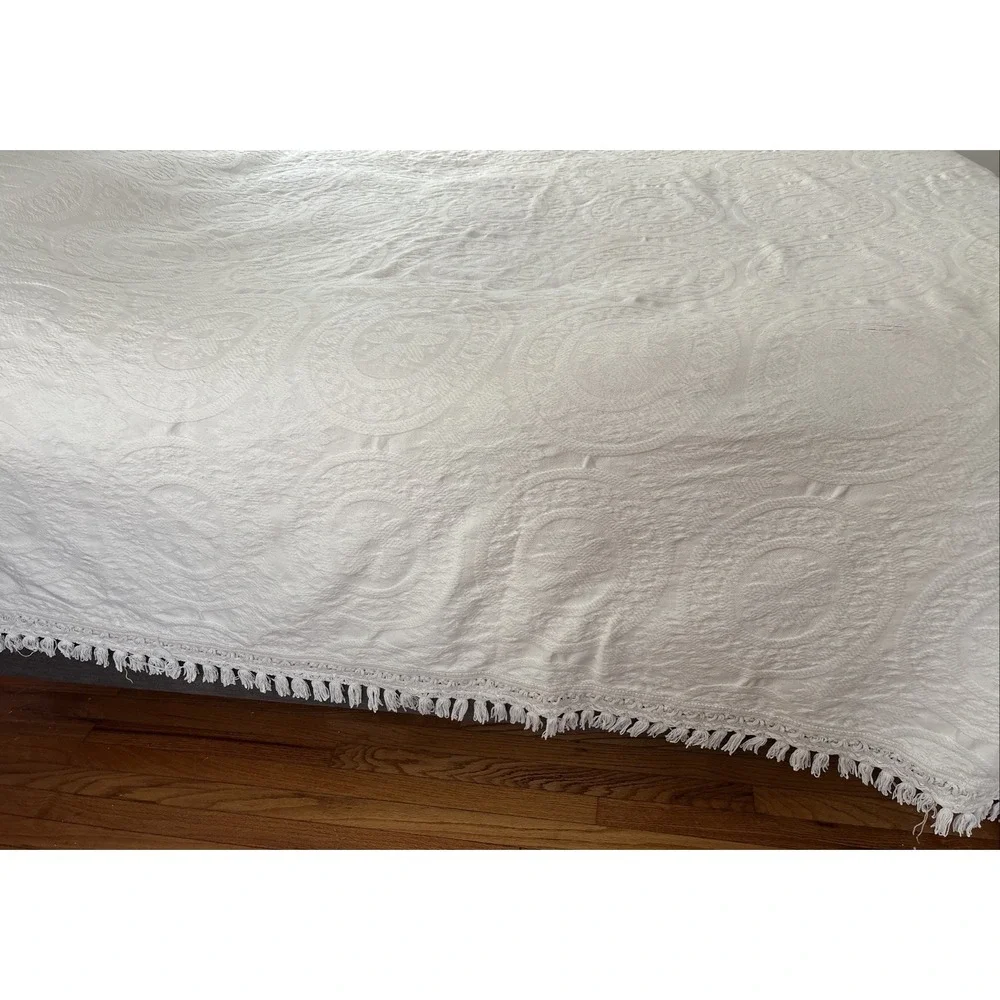 Vintage‎ Cannon Matelasse Bedspread Ivory Medallions Floral Fringe Full 92x108